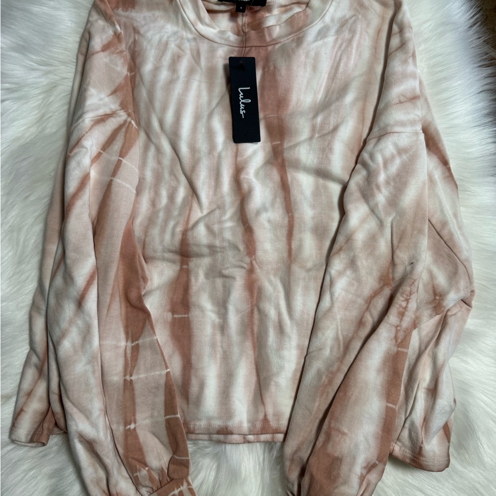 Lulu's Women's Sweatshirt and matching joggers - Picture 6 of 10